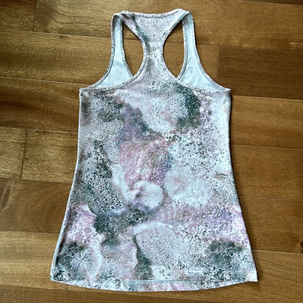 Lululemon CRB, Sugar Crush Multi, size 10 - Picture 3 of 3